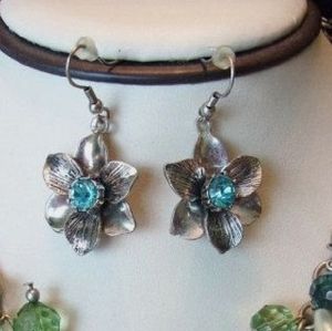 Premier Designs Garden Gate Earrings